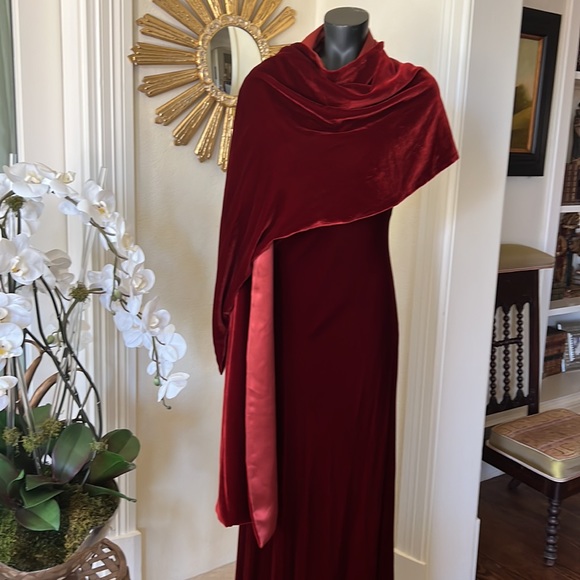 Badgley Mischka Evening gown. Simply Exquisitely! - Picture 7 of 9